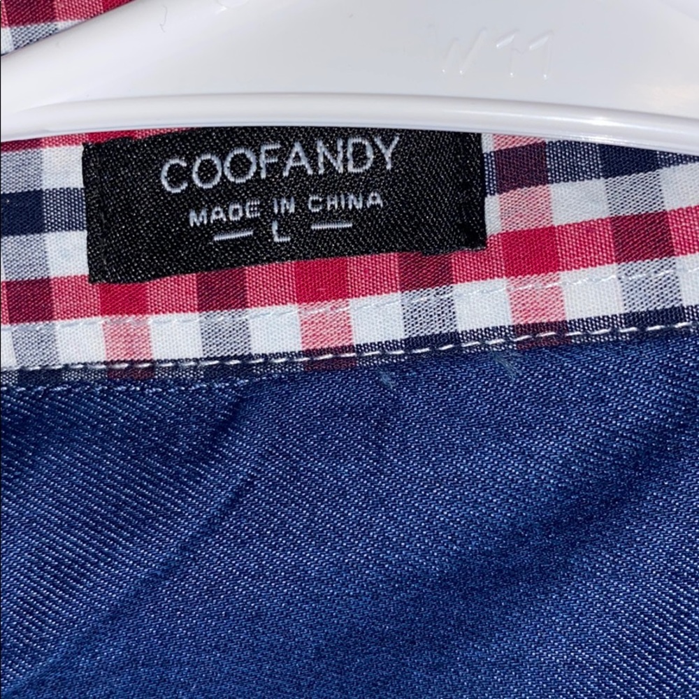 Button down - Picture 2 of 2